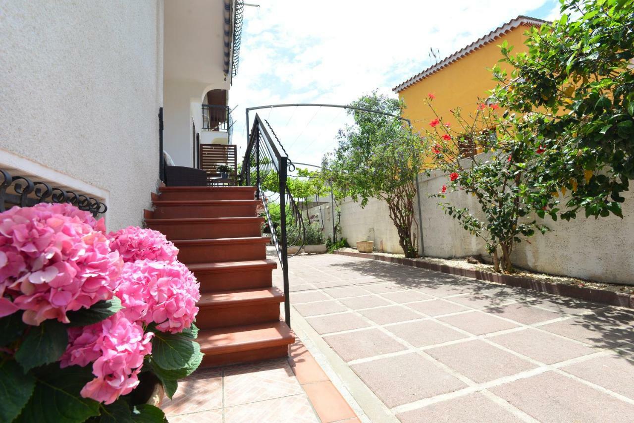 Villa Elisabetta Apartments พูลา ภายนอก รูปภาพ
